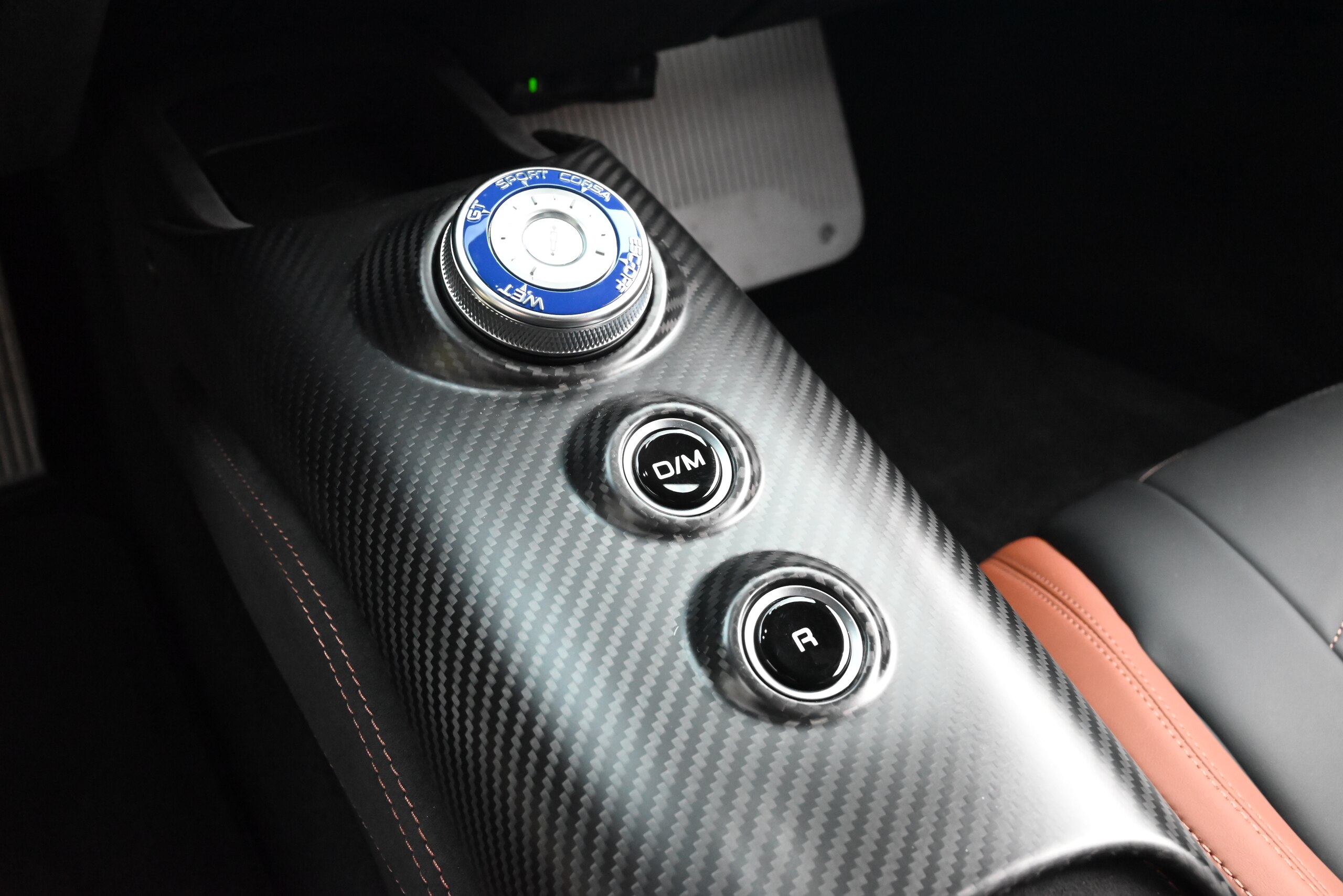 Maserati MC20 (photo: 14)