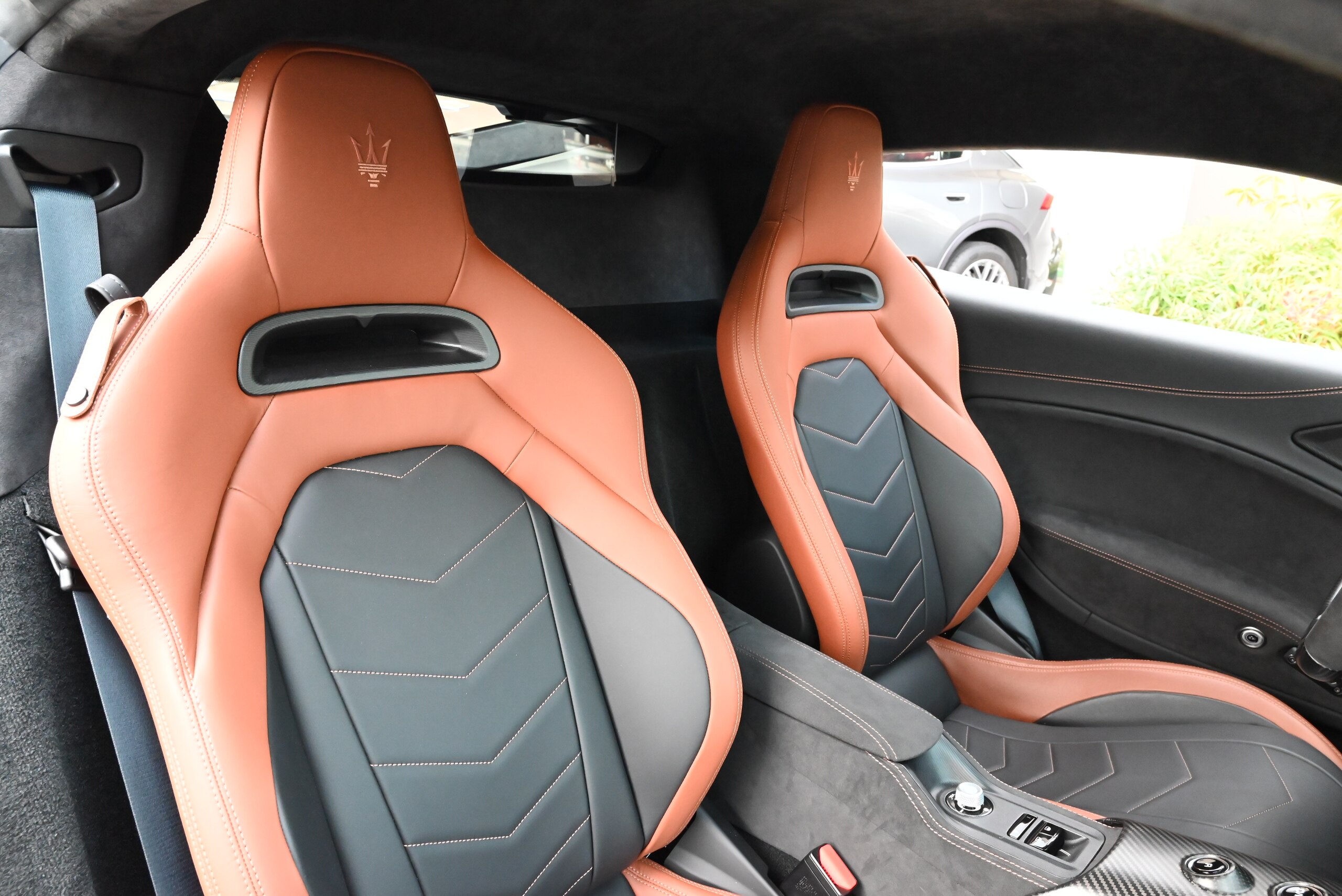 Maserati MC20 (photo: 17)