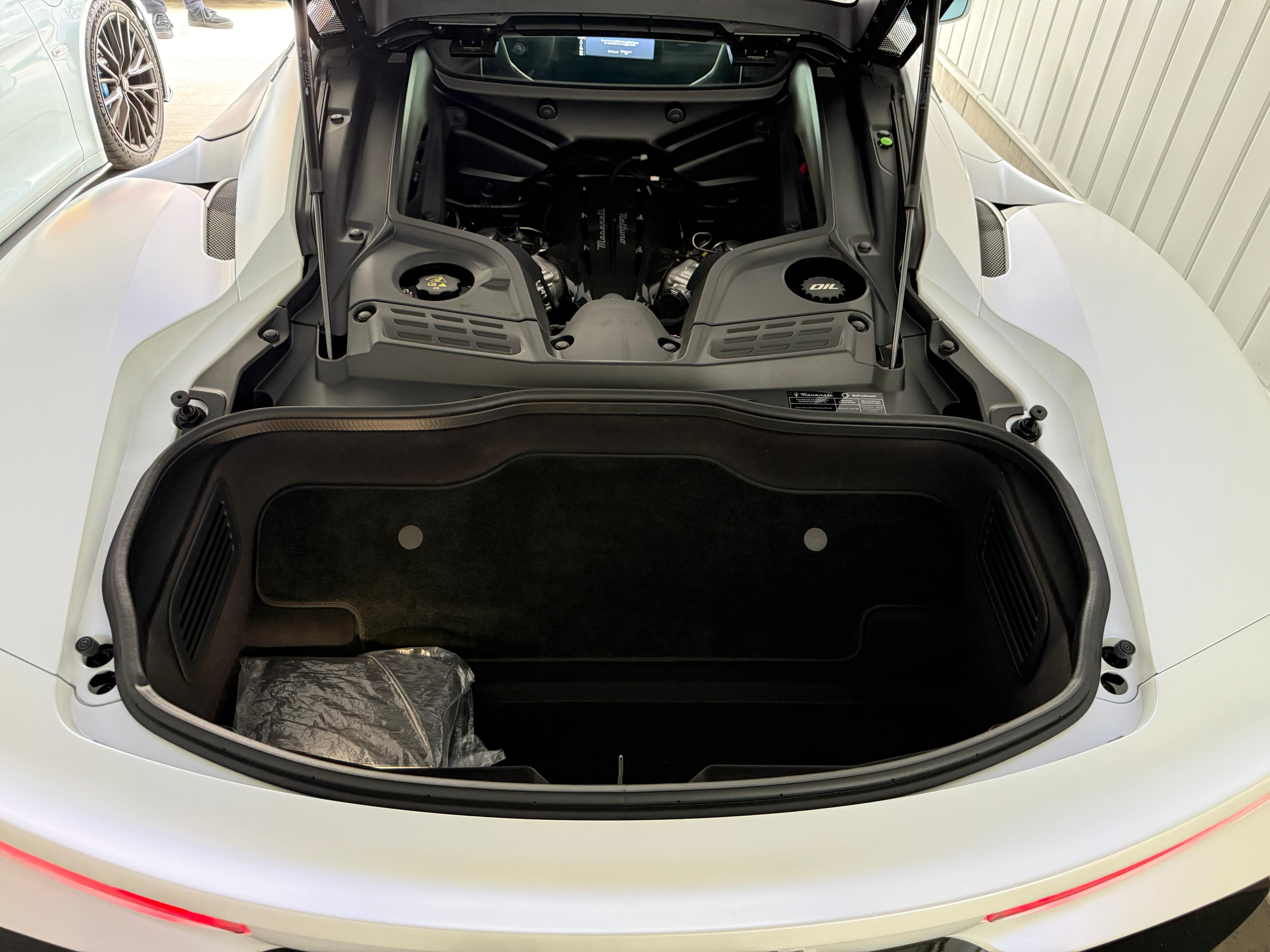 Maserati MC20 (photo: 16)