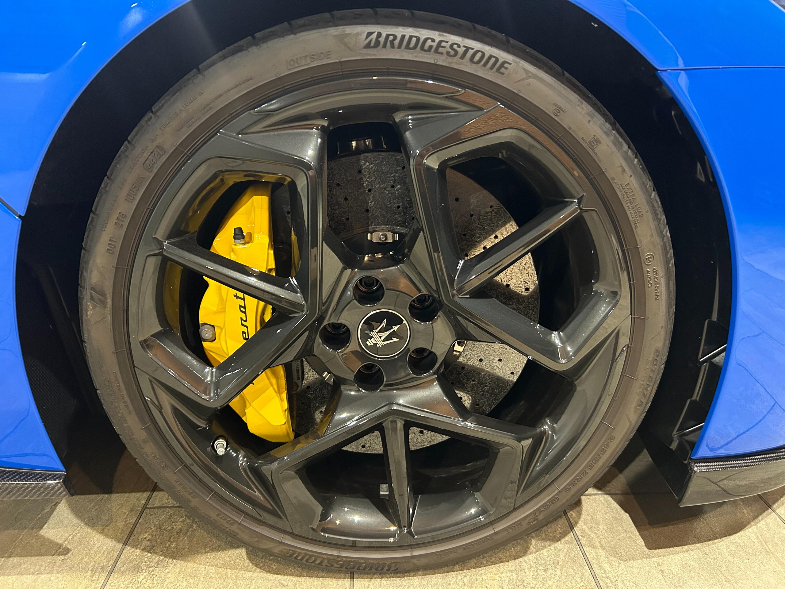 Maserati MC20 (photo: 22)