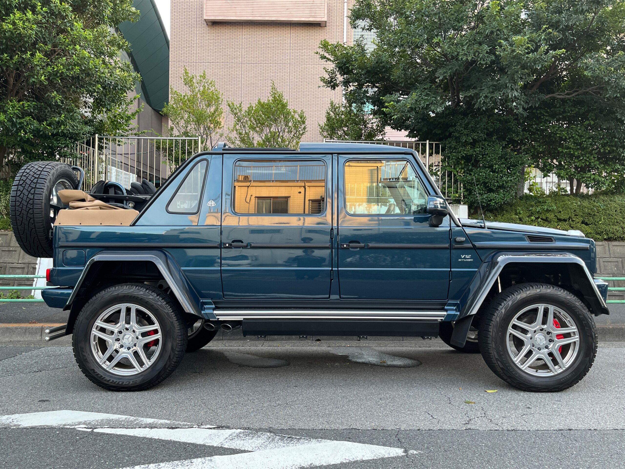 Mercedes Benz Maybach G650 Landaulet (photo: 4)