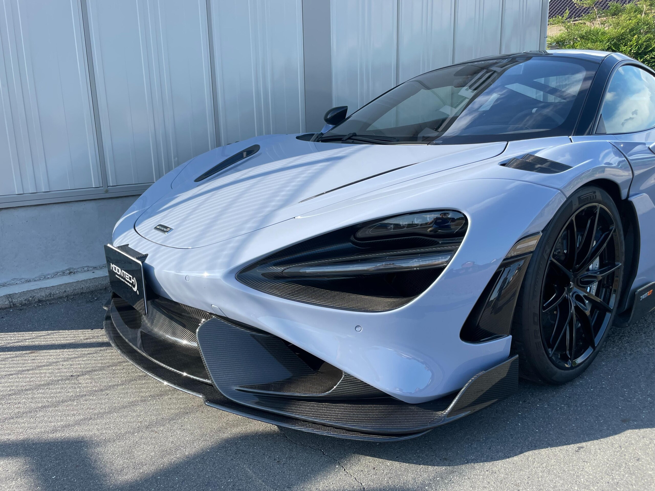 McLaren 765LT (photo: 1)