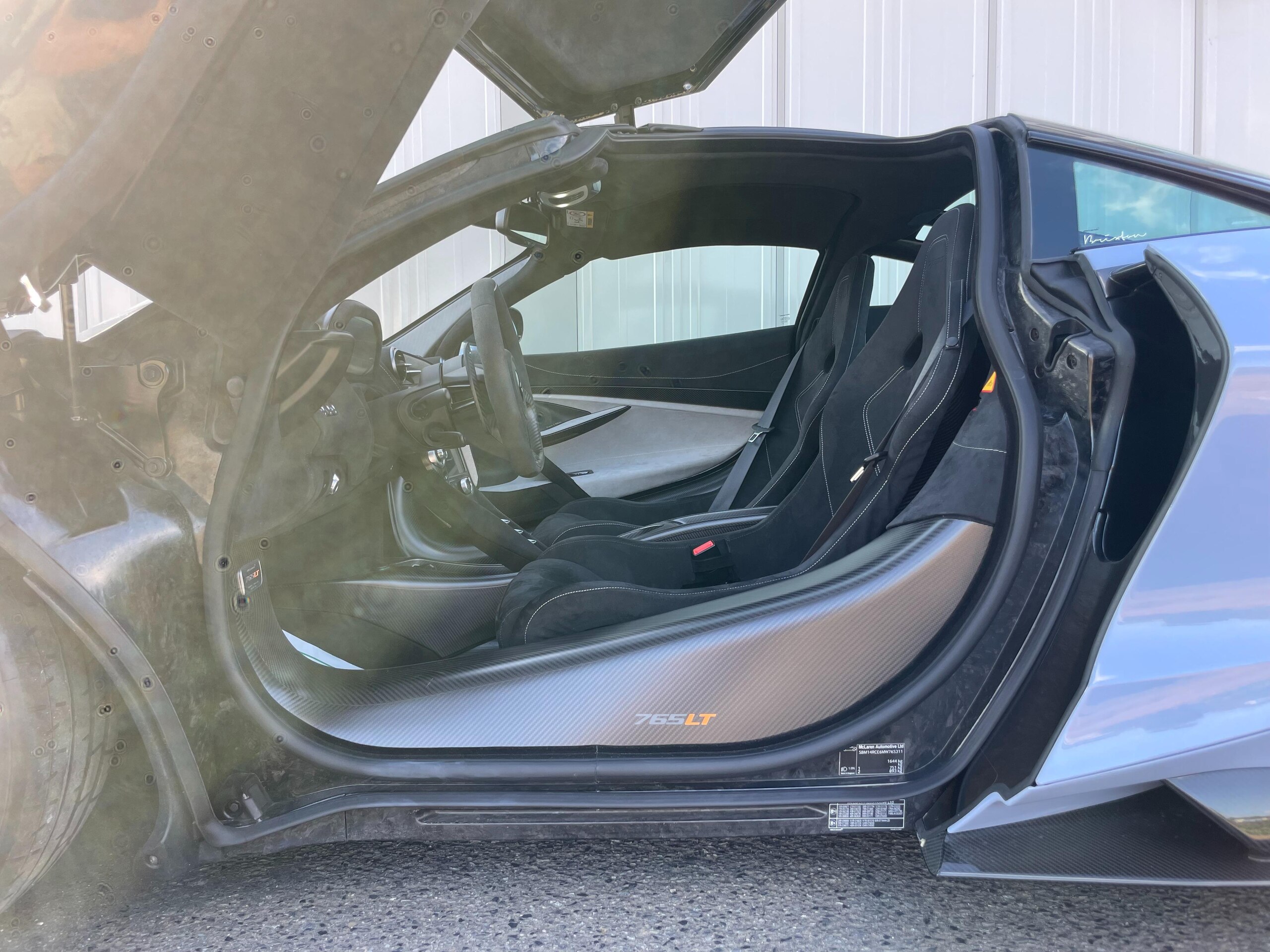 McLaren 765LT (photo: 17)