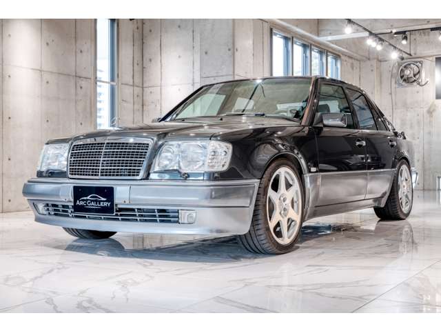Mercedes Benz E500 (photo: 2)