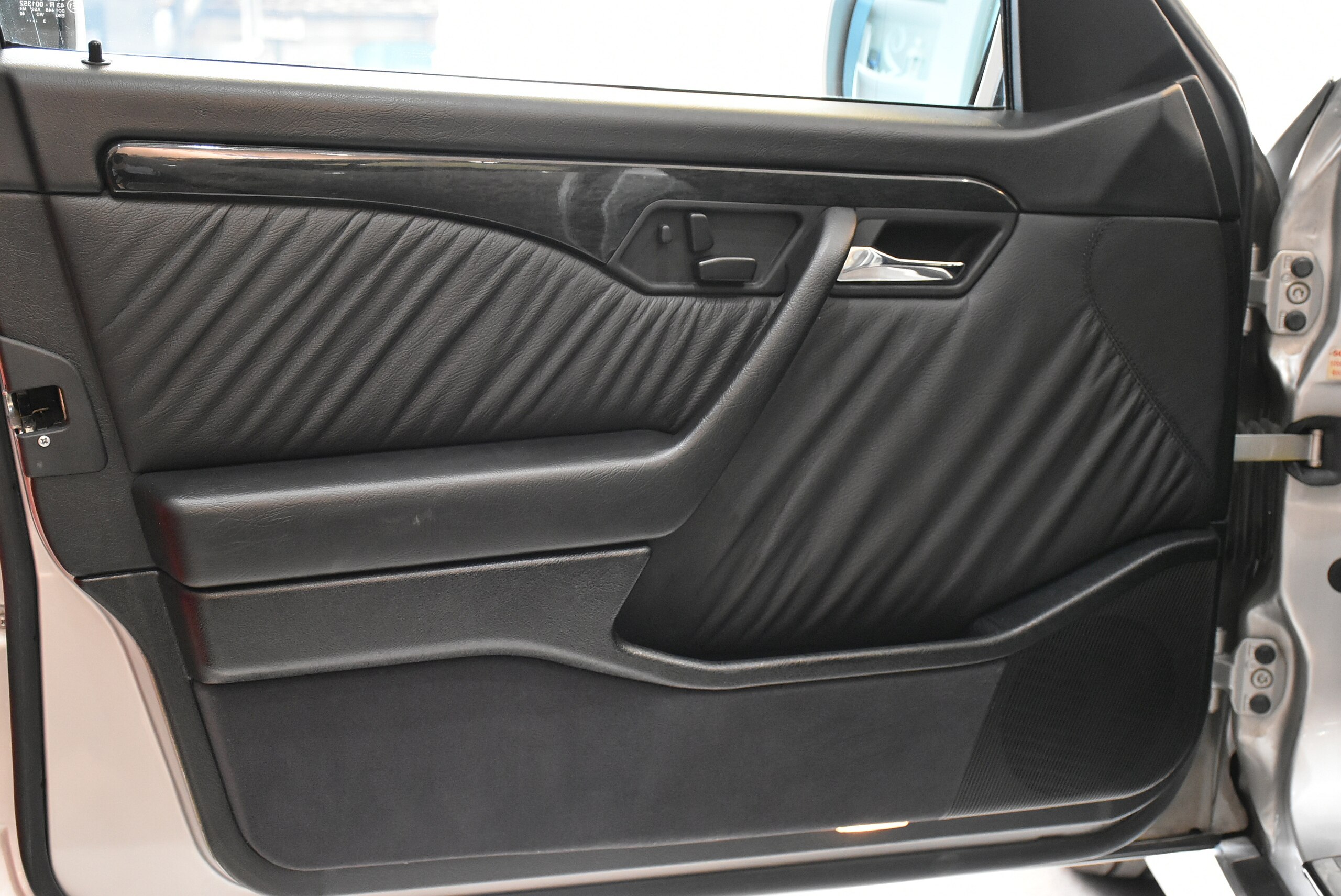 Mercedes Benz C36 AMG (photo: 10)