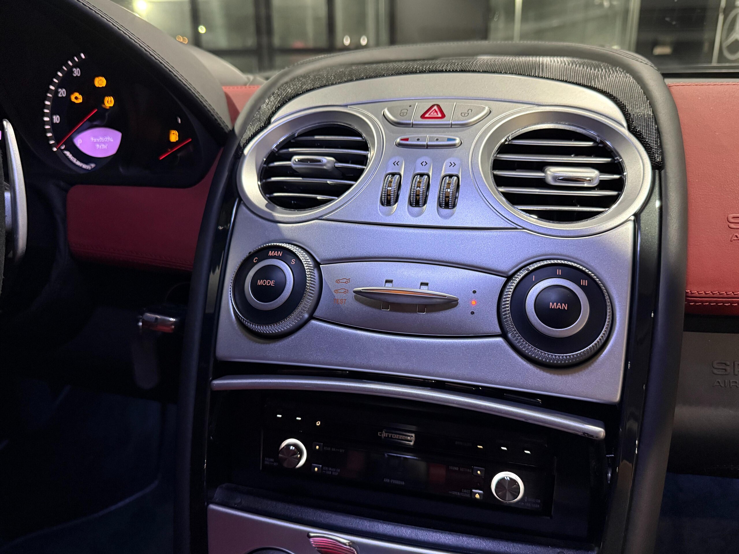 Mercedes Benz SLR McLaren (photo: 11)