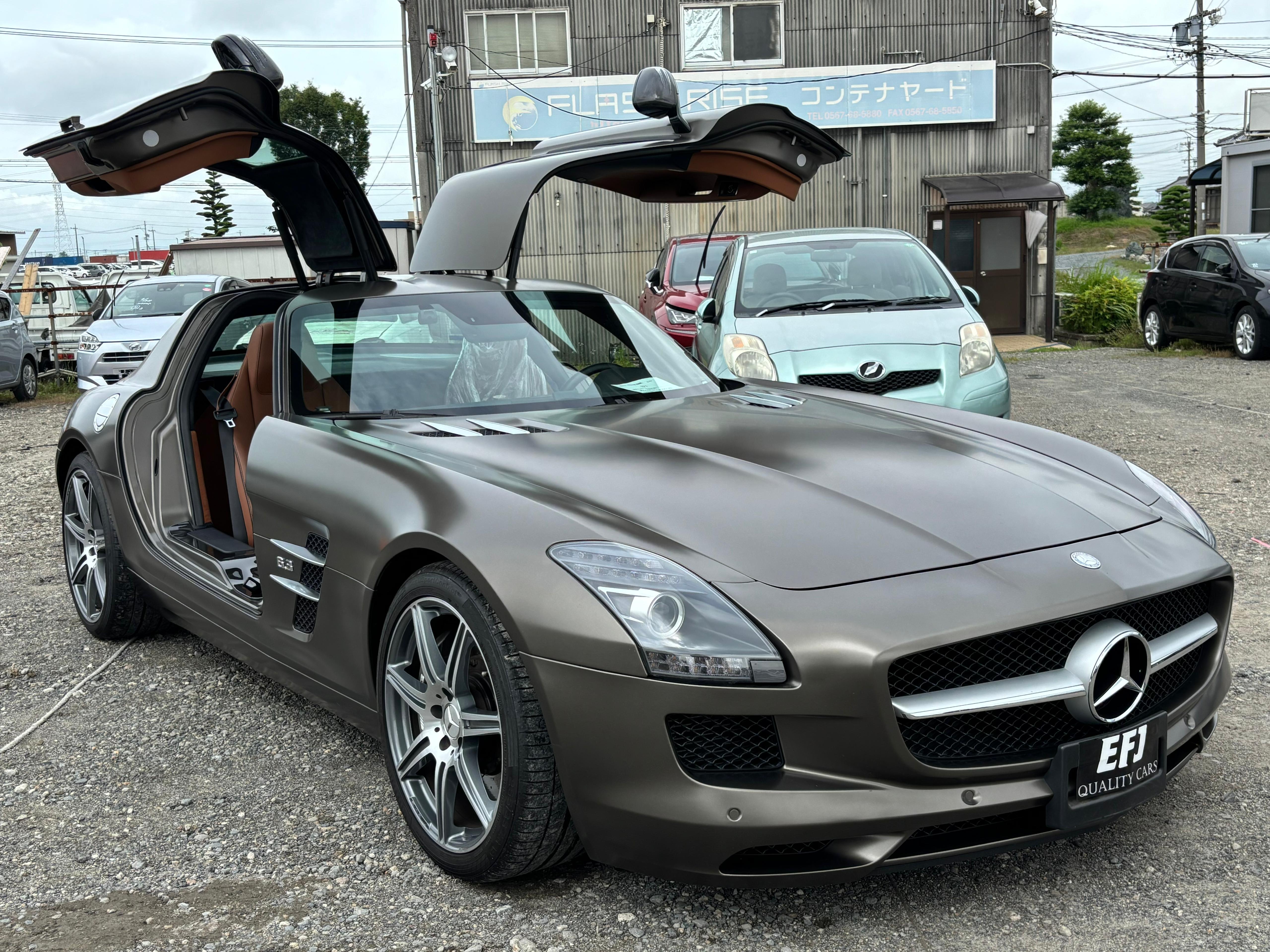 Mercedes Benz SLS AMG