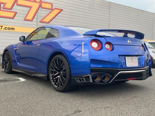 Nissan GT-R (photo: 6)