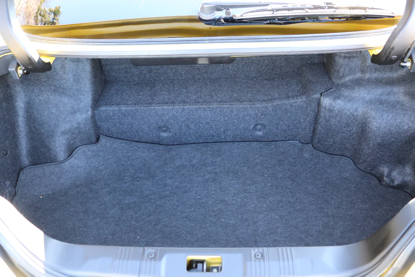 Nissan Skyline 25GTT (photo: 18)