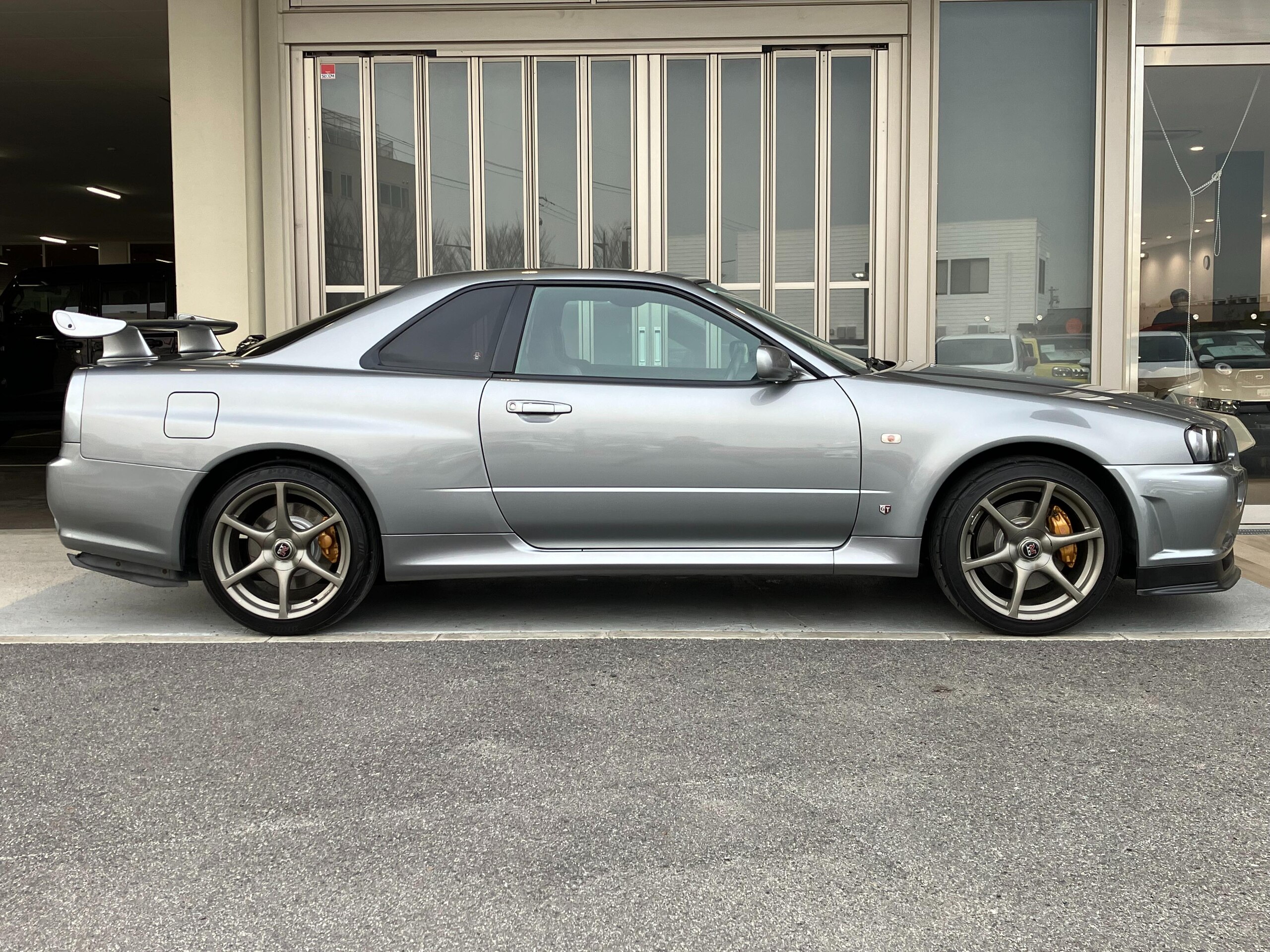 Nissan Skyline GT-R M Spec (photo: 8)