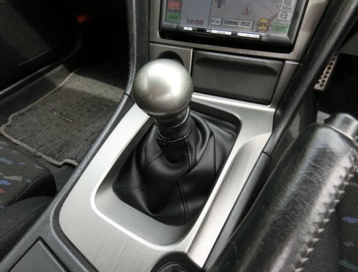 Nissan Skyline GT-R (photo: 11)