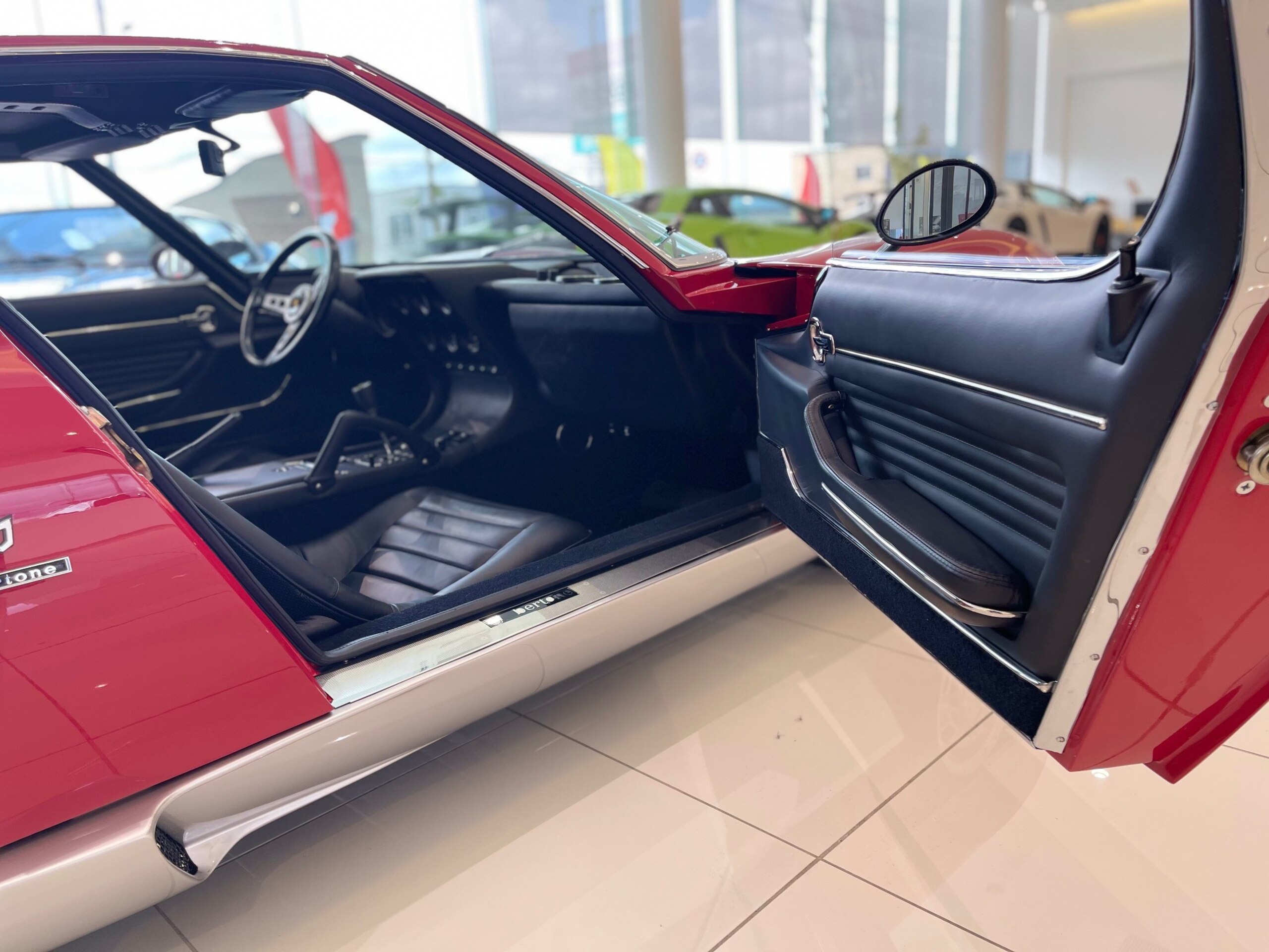 Lamborghini Miura P400S (photo: 15)