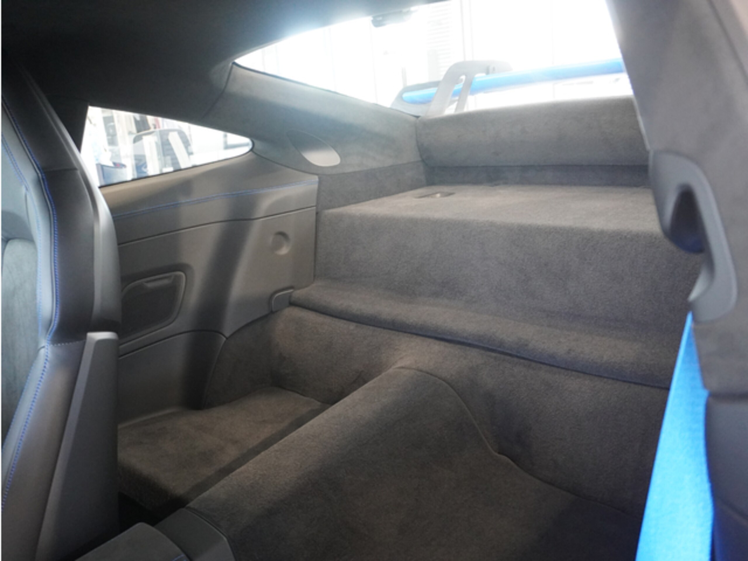 Porsche 911 GT3 (photo: 16)