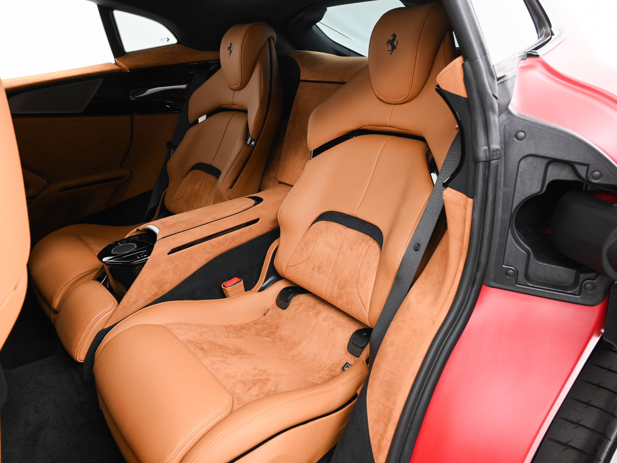 Ferrari Purosangue (photo: 19)