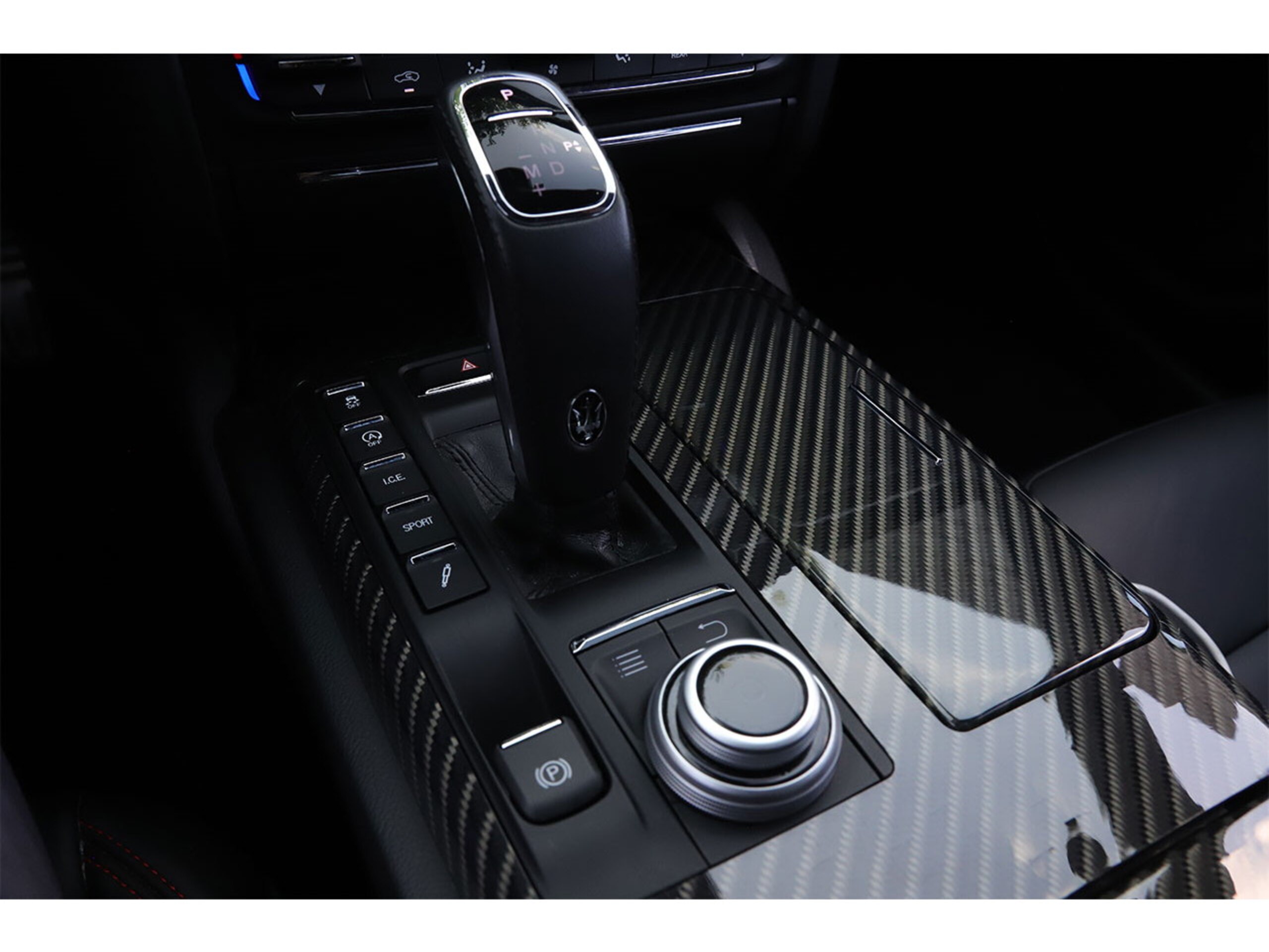 Maserati Quattroporte SQ4 (photo: 12)