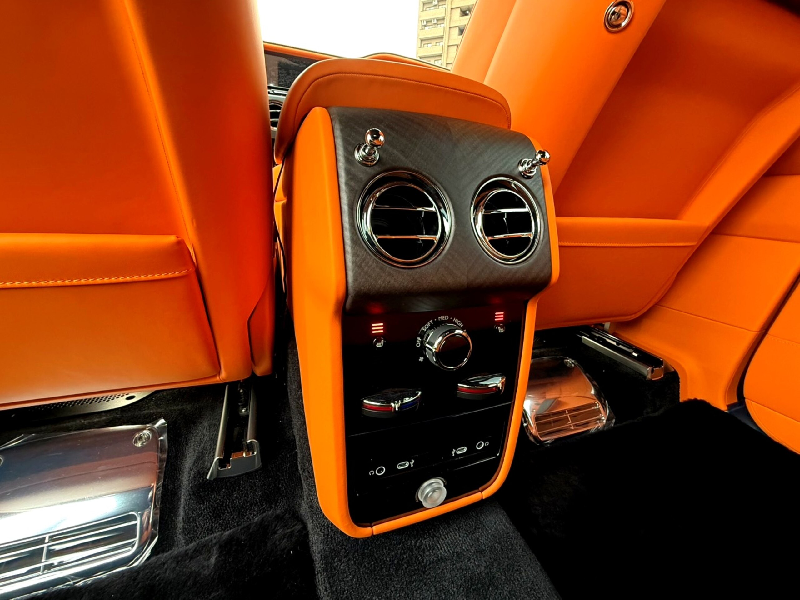 Rolls-Royce Cullinan (photo: 23)