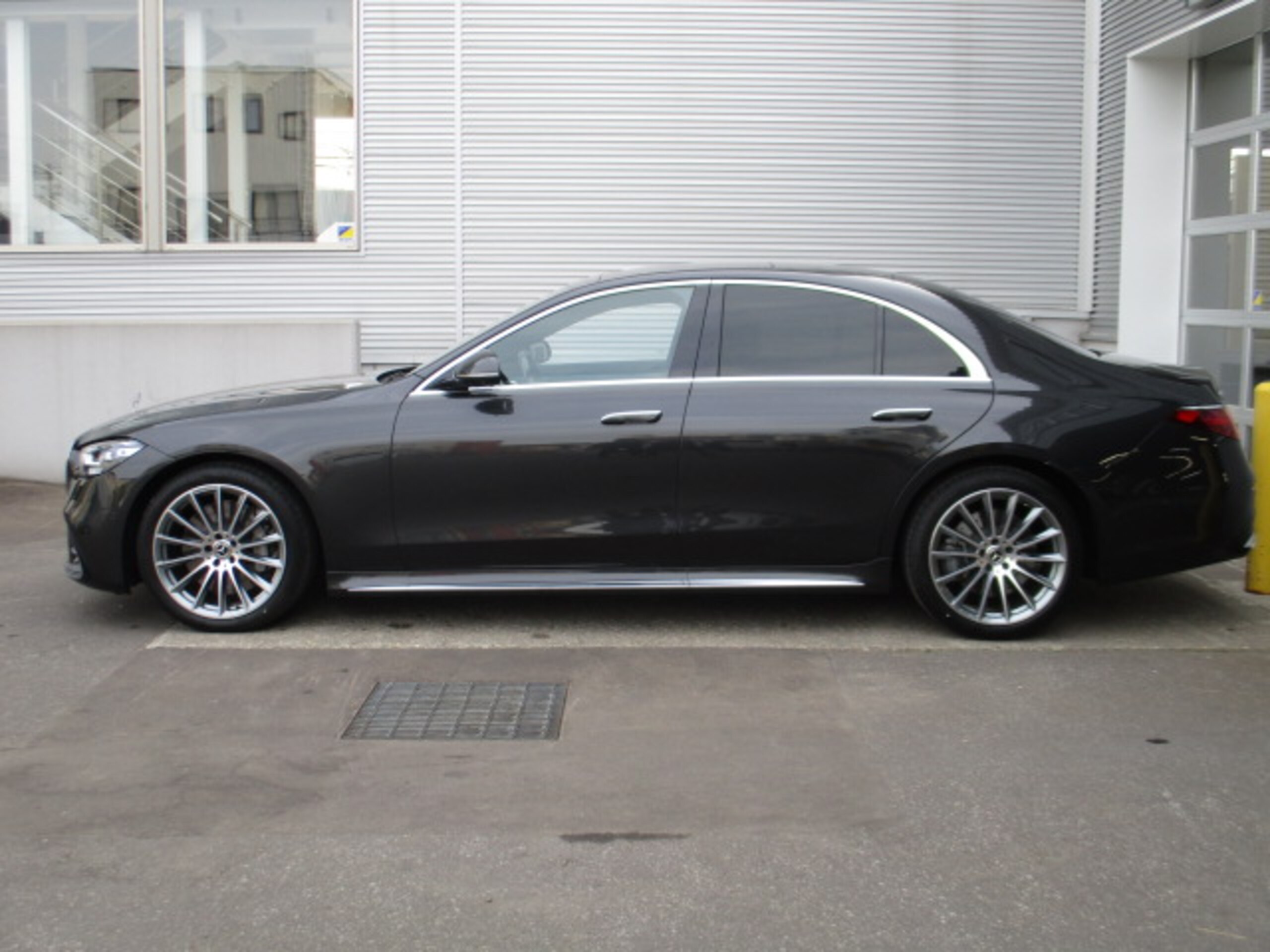 Mercedes Benz S500 4Matic AMG Line (photo: 4)