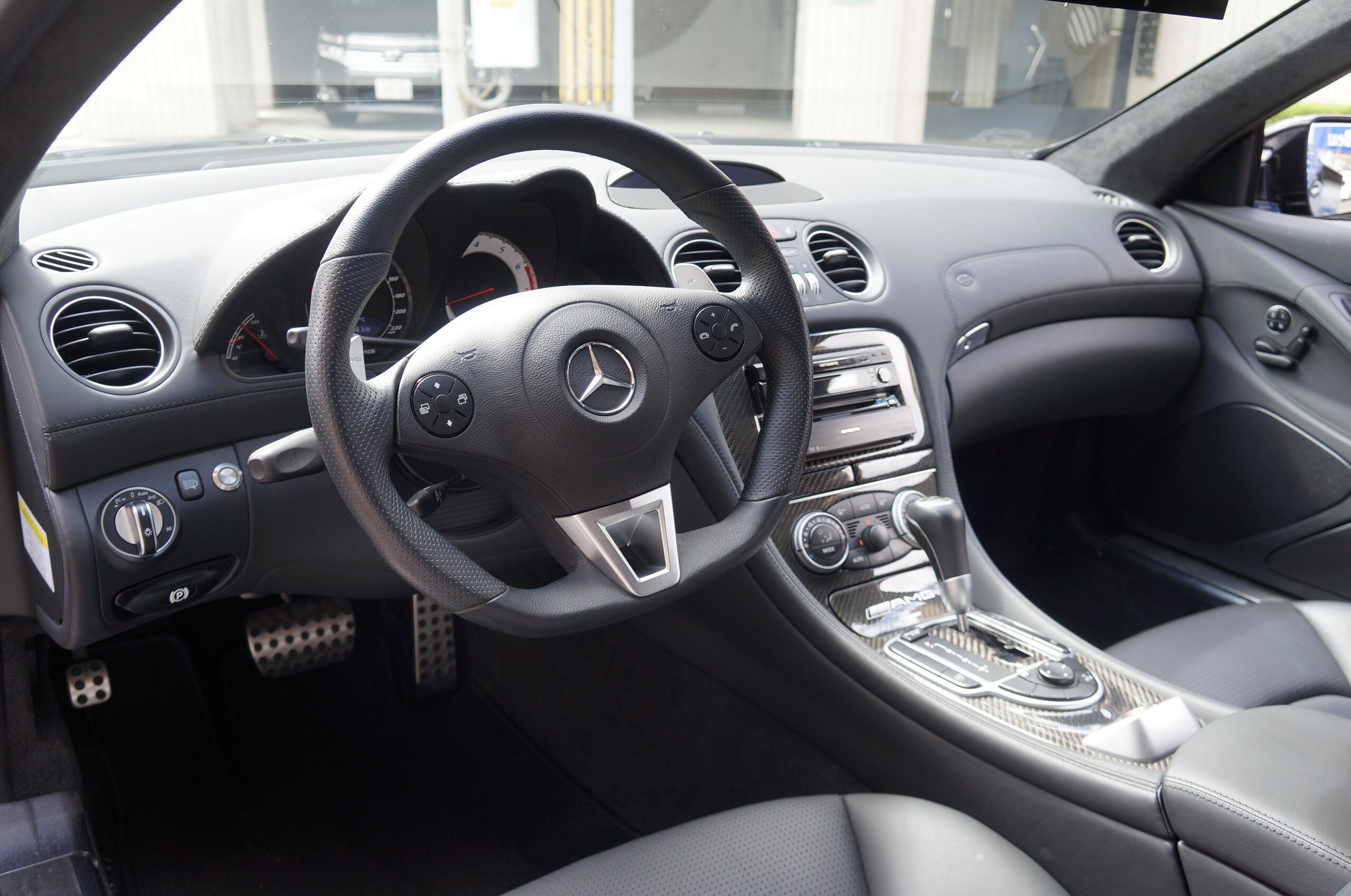 Mercedes Benz SL65 AMG (photo: 8)