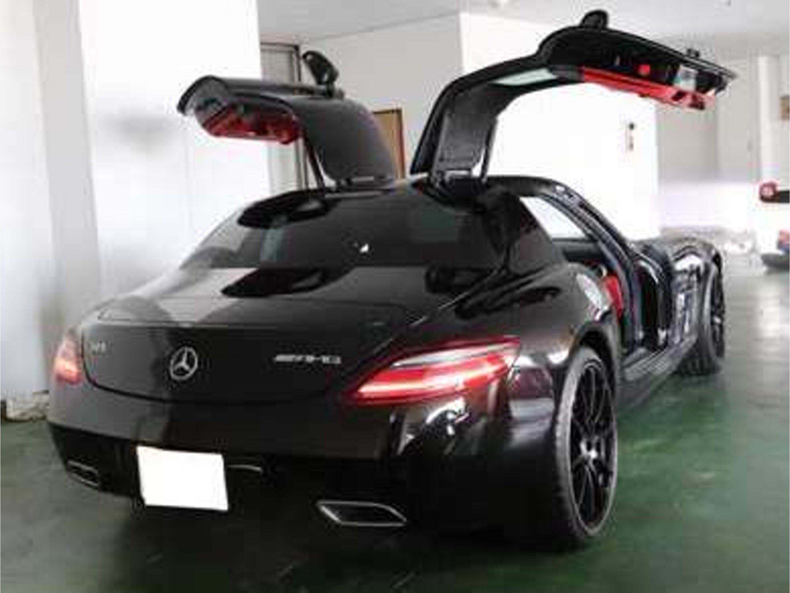 Mercedes Benz SLS AMG (photo: 5)