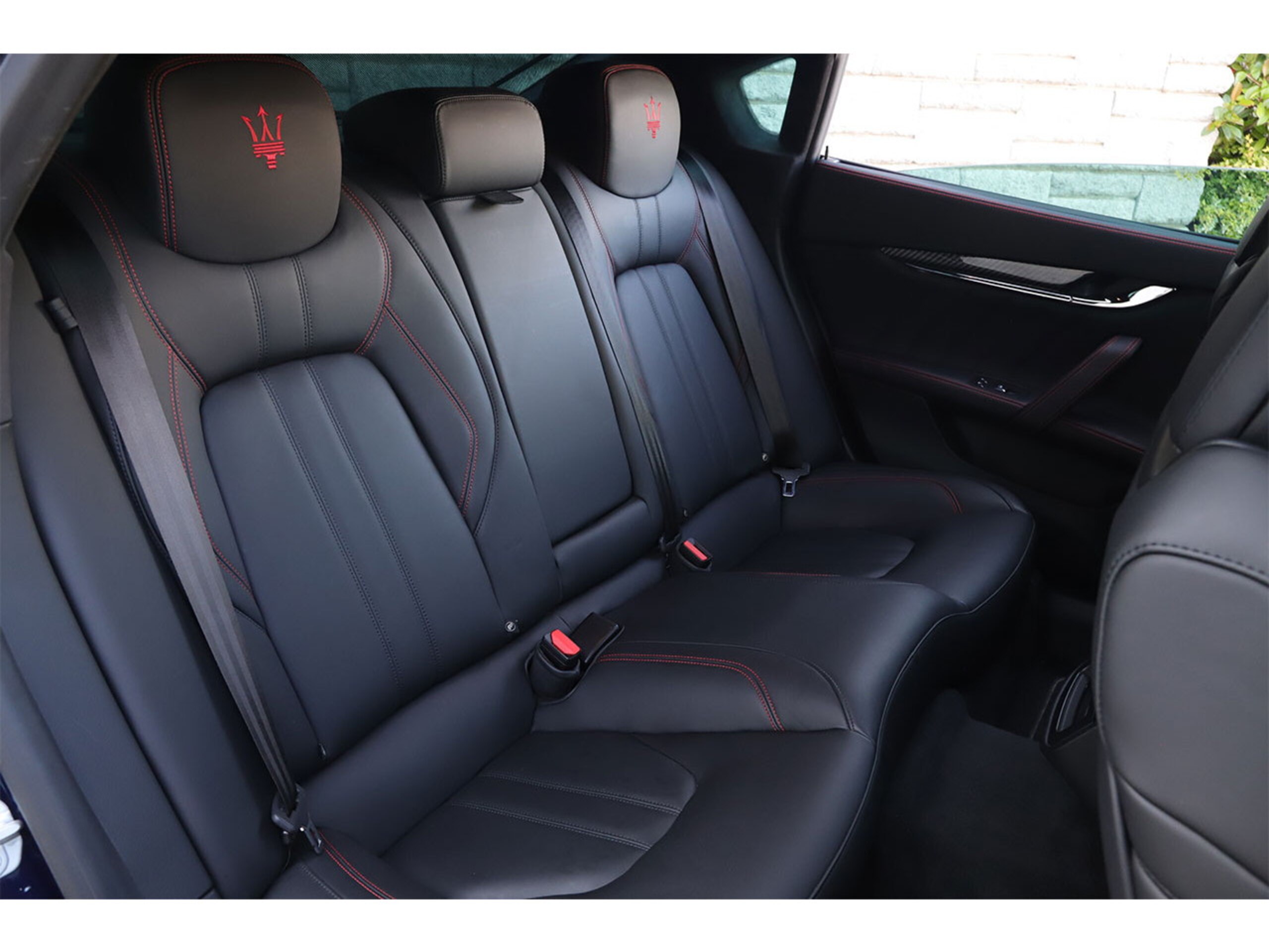 Maserati Quattroporte SQ4 (photo: 18)