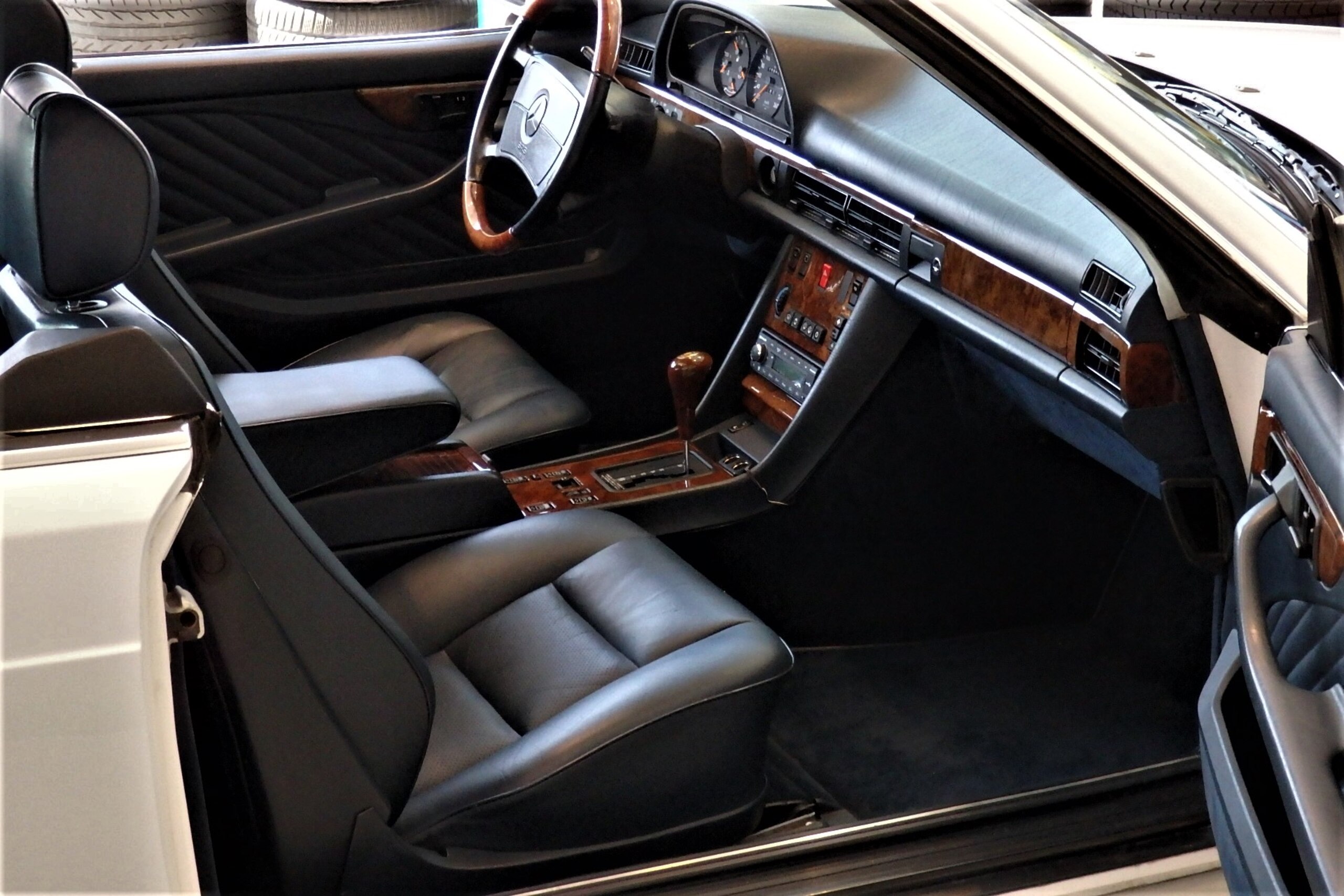 Mercedes Benz 560SEC (photo: 16)