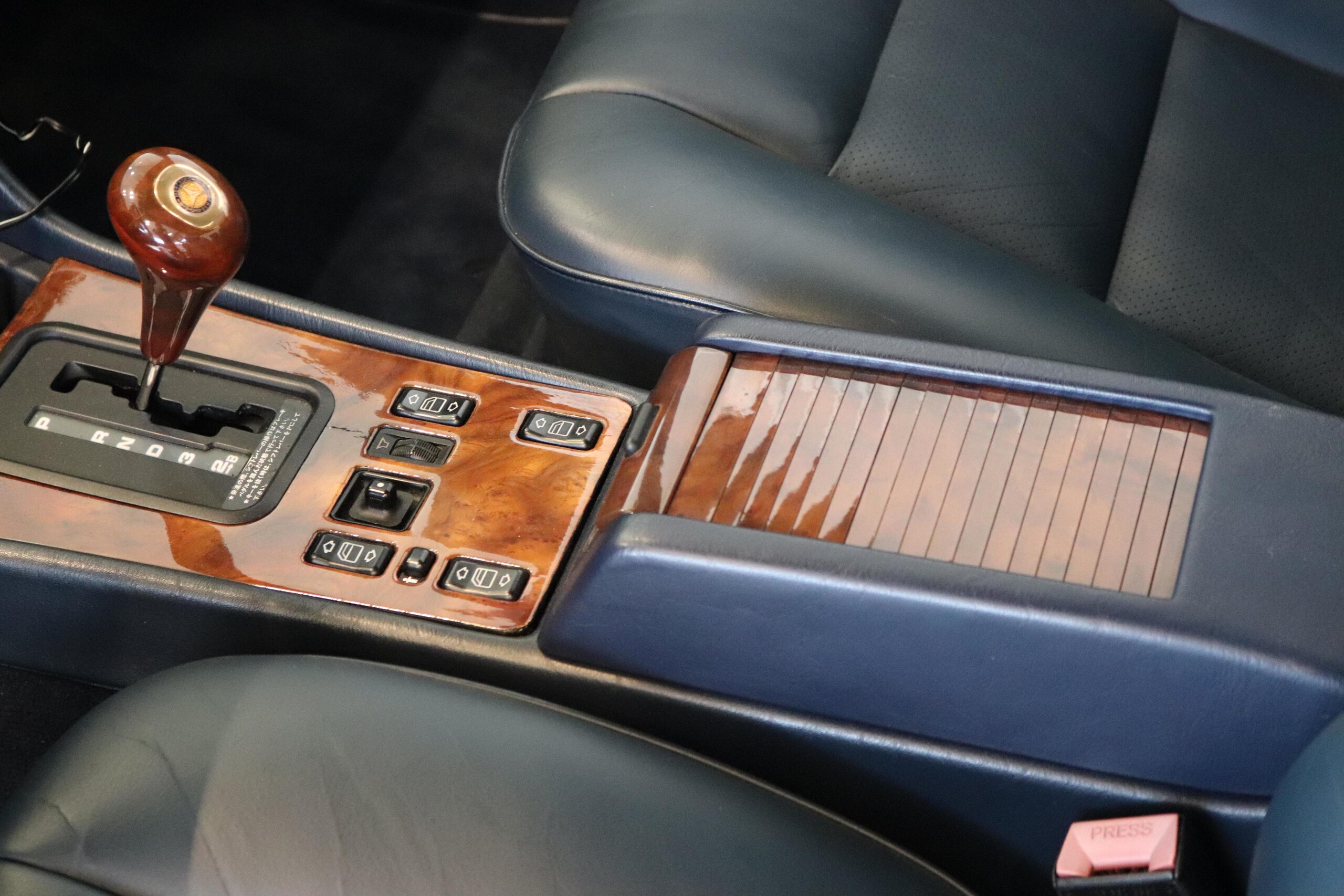 Mercedes Benz 560SEC (photo: 17)