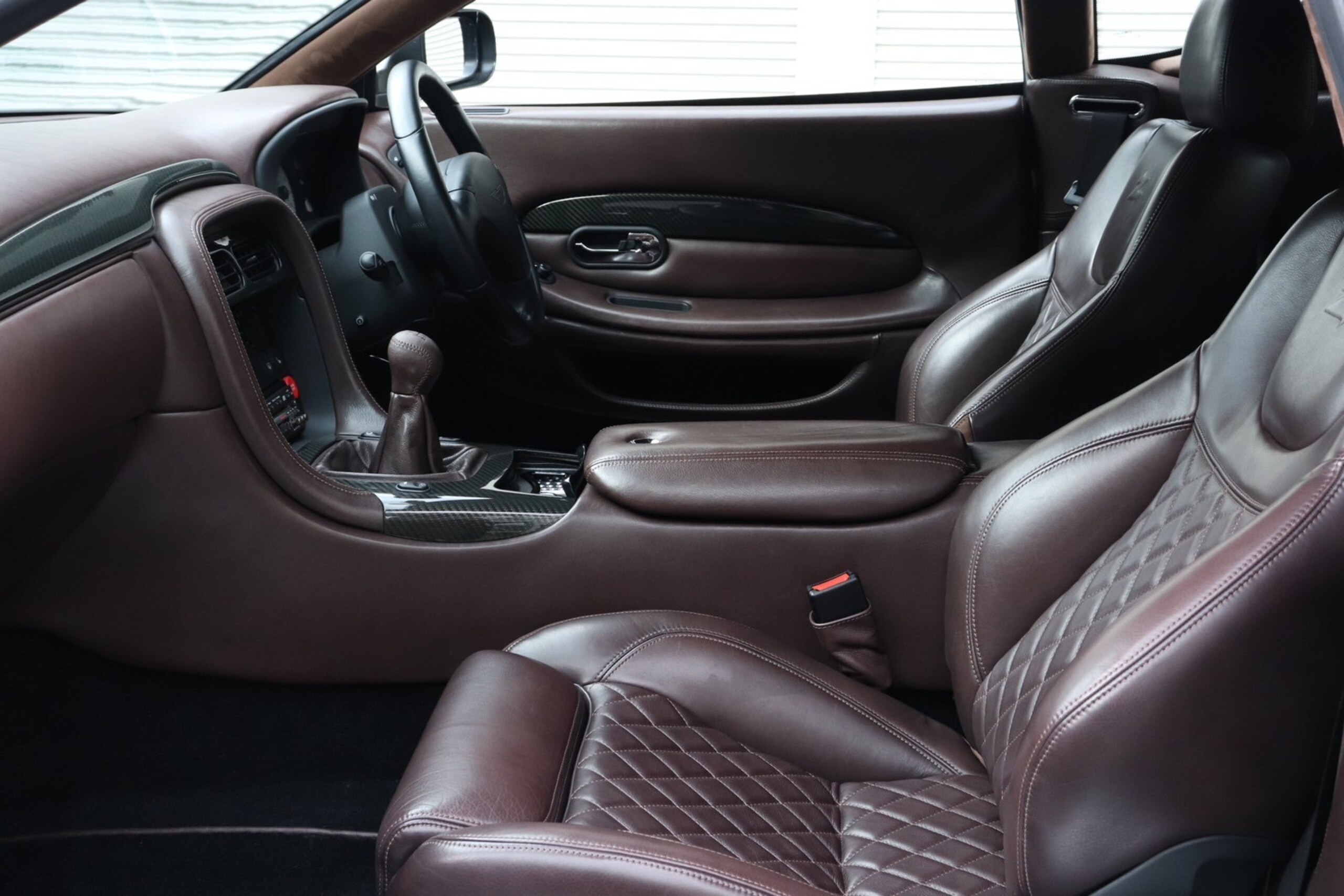 Aston Martin DB7 Zagato (photo: 18)